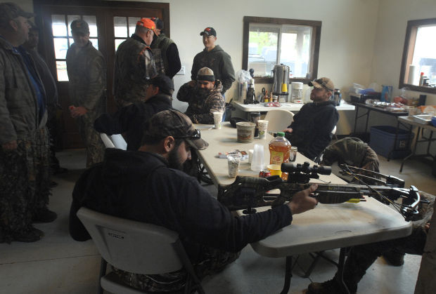 111114-blm-loc-4deerhunters